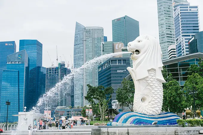 シンガポール